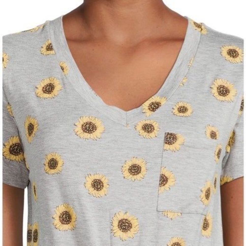 nwt no boundaries women's t shirt v neck sunflower scrunched front short sleeve - Picture 7 of 10